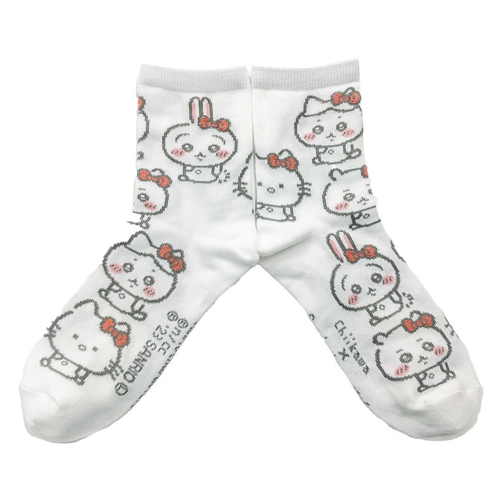 吉伊卡哇×三麗鷗角色 圓筒襪（凱蒂貓全圖案） 女款 ちいかわ×サンリオキャラクターズ クルーソックス（ハローキティ総柄） レディース用