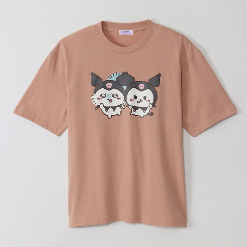 吉伊卡哇×三麗鷗角色 大尺寸T恤 莫莫加×KUROMI 灰粉色 ちいかわ×サンリオキャラクターズ ビックTシャツ モモンガ×クロミ ダスティピンク